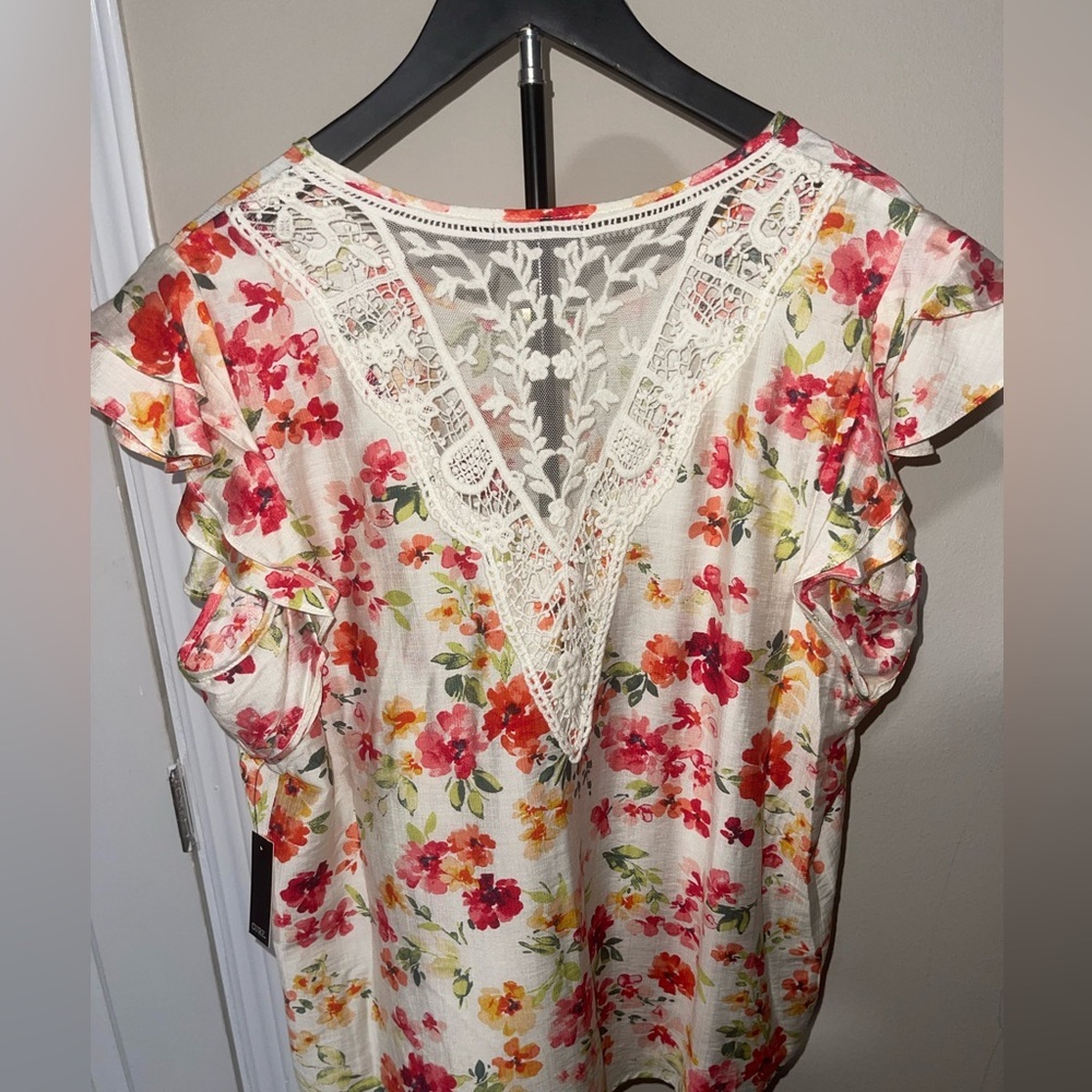 Floral Ruffle Sleeve Blouse - Picture 3 of 4